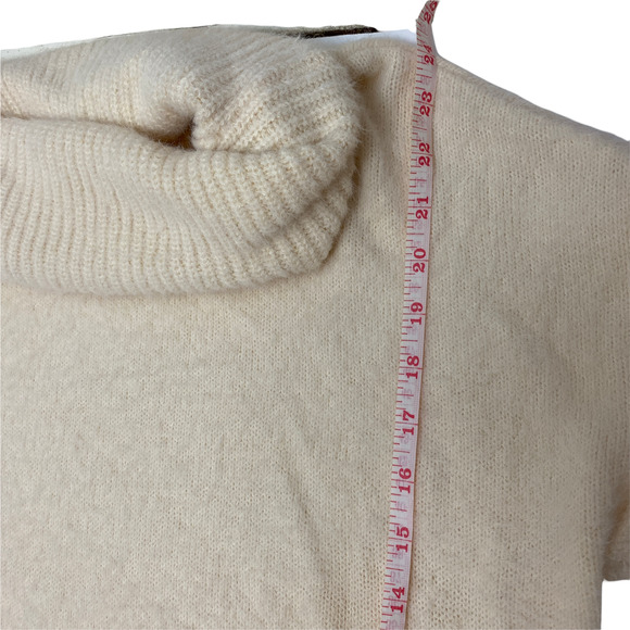 Caslon Ivory Cream Chenille Turtleneck Oversized Pullover Sweater Size Medium - Picture 6 of 9